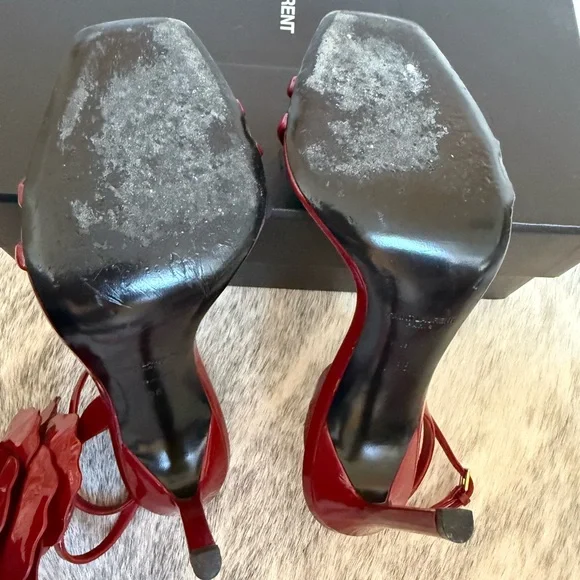 Saint Laurent AMBER FLOWER SANDALS IN PATENT LEATHER 38 - Picture 3 of 4